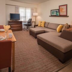 Отель Residence Inn Frederick комната для гостей