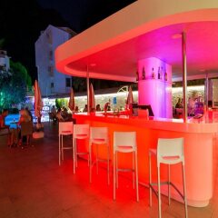 Mirage World Hotel - All Inclusive гостиничный бар