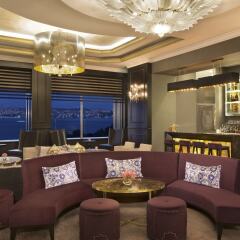 Отель The Ritz Carlton гостиничный бар