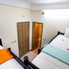 Отель Mr Che Backpackers сейф в номере
