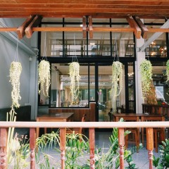 Boon Street Hostel Бангкок вид на фасад