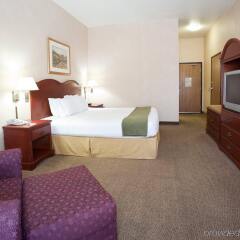 Отель Holiday Inn Express Bernalillo комната для гостей фото 3