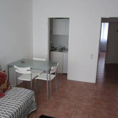 Отель Kunibertkloster Appartements Am Dom Кёльн комната для гостей