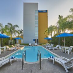 Отель City Express Mazatlán бассейн фото 3