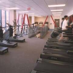 Отель DoubleTree by Hilton Hotel Boston - Downtown США, Бостон - отзывы, цены и фото номеров - забронировать отель DoubleTree by Hilton Hotel Boston - Downtown онлайн фитнесс-зал фото 4