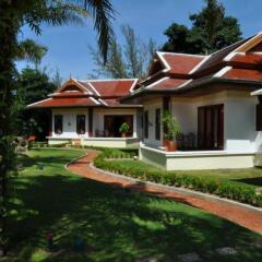 Отель The Pe La Resort, Phuket комната для гостей фото 3