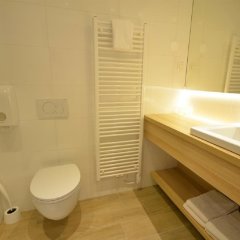 Отель Emonec Hotel Словения, Любляна - 2 отзыва об отеле, цены и фото номеров - забронировать отель Emonec Hotel онлайн ванная