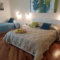 Отель B&B Residenza Piazza Moro Бари сейф в номере