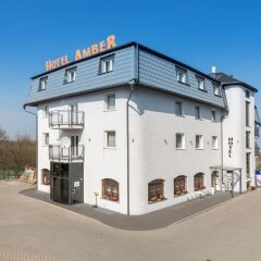 Amber Hotel парковка