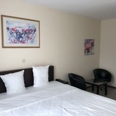 Отель Slina Hotel Brussels Бельгия, Брюссель - 1 отзыв об отеле, цены и фото номеров - забронировать отель Slina Hotel Brussels онлайн сейф в номере