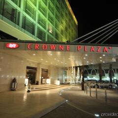 Отель Crowne Plaza Jeddah парковка