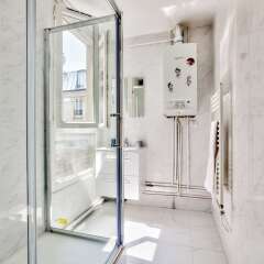Отель 49 - Pretty Flat in Menilmontant Париж ванная