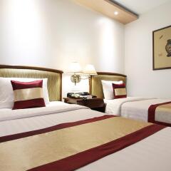 The Royal City Hotel комната для гостей