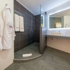Отель Checkin Bungalows Atlantida ванная