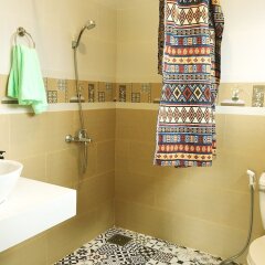 Отель Longan Homestay Вьетнам, Хойан - отзывы, цены и фото номеров - забронировать отель Longan Homestay онлайн ванная фото 2