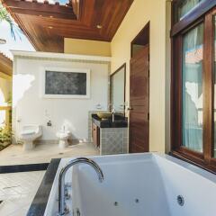Отель Villa in Bangtao in Les Palmares Villa 8 спа
