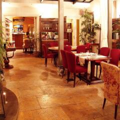 ANTIK Old Town hotel питание