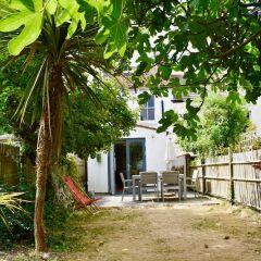 Отель Spacious Family Home With Garden фото 3