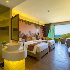 Отель Crest Resort & Pool Villas спа