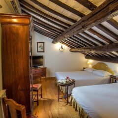 Fontana Hotel Rome Рим сейф в номере