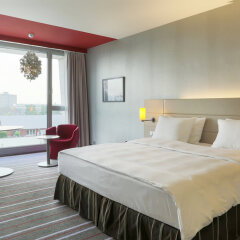 Radisson Blu Media Harbour Hotel, Düsseldorf комната для гостей фото 4