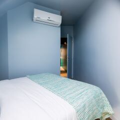 Отель Luxury 2 Bedroom Duplex - Beautiful Monument View Париж сейф в номере