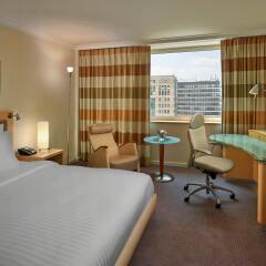Отель Hilton Düsseldorf комната для гостей