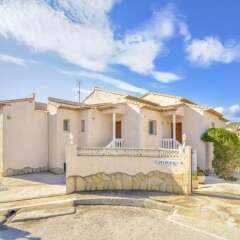 Отель Villa in Calpe - 104078 by MO Rentals парковка