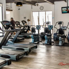 Отель Holiday Inn Express Cabo San Lucas Мексика, Кабо-Сан-Лукас - отзывы, цены и фото номеров - забронировать отель Holiday Inn Express Cabo San Lucas онлайн фитнесс-зал