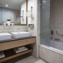 Отель Amathus Elite Suites ванная
