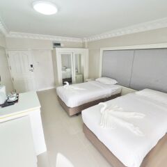 Romance Hotel Sukhumvit 97 сейф в номере