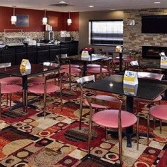 Отель Comfort Suites East питание
