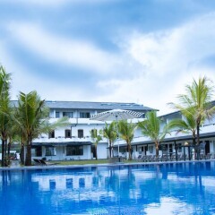 Отель Coco Royal Beach Resort Шри-Ланка, Ваддува - отзывы, цены и фото номеров - забронировать отель Coco Royal Beach Resort онлайн бассейн фото 2