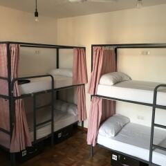 Отель Mucha Masia Hostel Rural-Urbà Испания, Эль-Прат-де-Льобрегат - отзывы, цены и фото номеров - забронировать отель Mucha Masia Hostel Rural-Urbà онлайн детские мероприятия