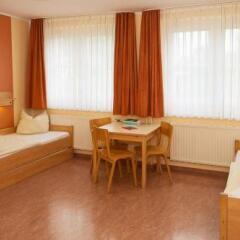 Отель JUGENDGASTEHAUS DRESDEN - Hostel Германия, Дрезден - 1 отзыв об отеле, цены и фото номеров - забронировать отель JUGENDGASTEHAUS DRESDEN - Hostel онлайн комната для гостей фото 4
