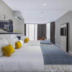 Отель Peppers Docklands комната для гостей