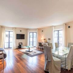 Отель Two Bedroom UK Cannes фитнесс-зал