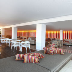 Отель Iberostar Cala Millor гостиничный бар