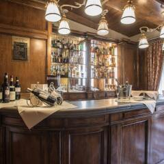 Adler Cavalieri Hotel гостиничный бар