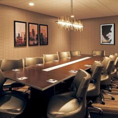 H Hotel Los Angeles, Curio Collection by Hilton