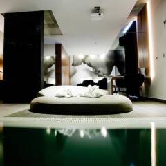 Hotel Mood Private Suites бассейн