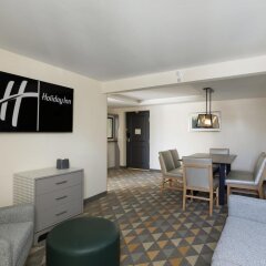 Отель Holiday Inn Bloomington Airport South Mall Area Блумингтон