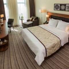 Отель Best Western Premier Sofia Airport Hotel Болгария, София - 1 отзыв об отеле, цены и фото номеров - забронировать отель Best Western Premier Sofia Airport Hotel онлайн комната для гостей фото 2