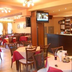 Отель Family Hotel Familia Болгария, Трявна - отзывы, цены и фото номеров - забронировать отель Family Hotel Familia онлайн гостиничный бар