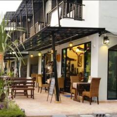 Отель Dueanphen Guesthouse гостиничный бар