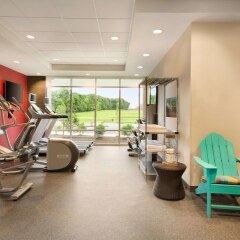 Отель Home2 Suites by Hilton Frederick фитнесс-зал