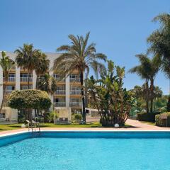 Отель Melia Marbella Banus бассейн