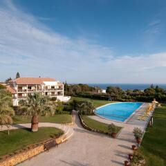 Отель Luzmar Villas бассейн