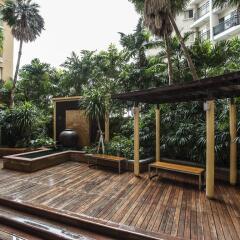 The Narathiwas Hotel & Residence Sathorn Bangkok балкон