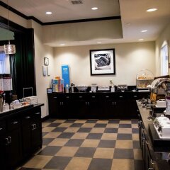 Отель Hampton Inn & Suites Sharon, PA спа